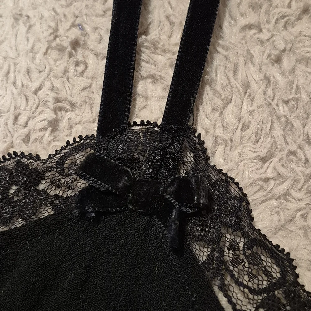 Moschino Black Lace Trim Women's Top Size 10 EUC - Picture 5 of 12